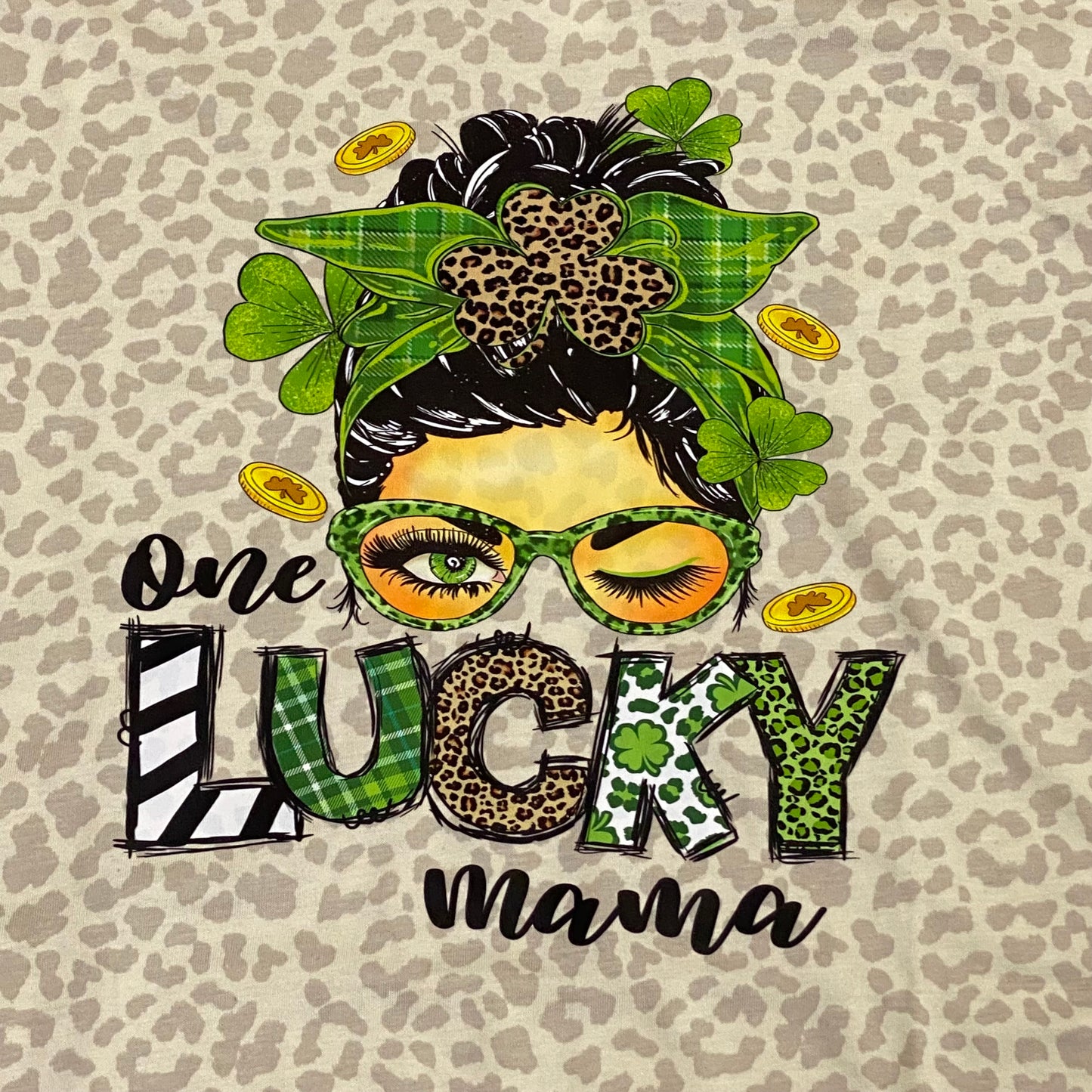 One Lucky Mama Graphic Designer Short Sleeve T-Shirt