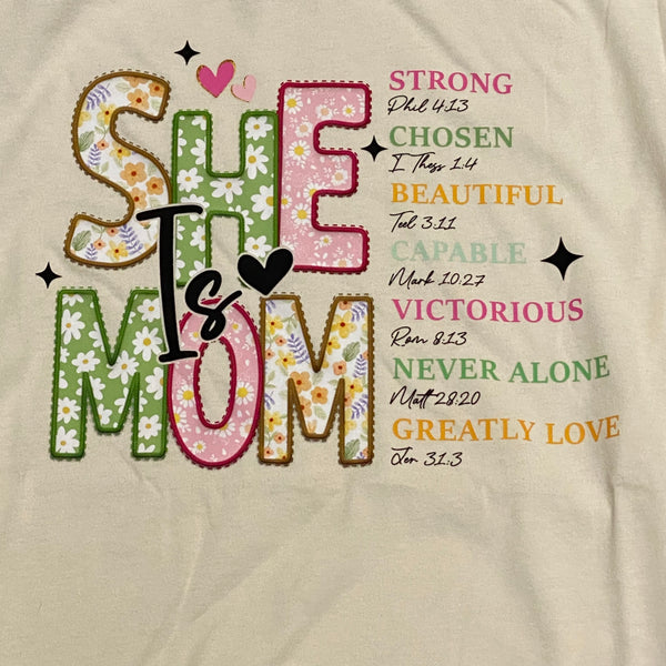 She Is Mom Graphic Designer Short Sleeve T-Shirt