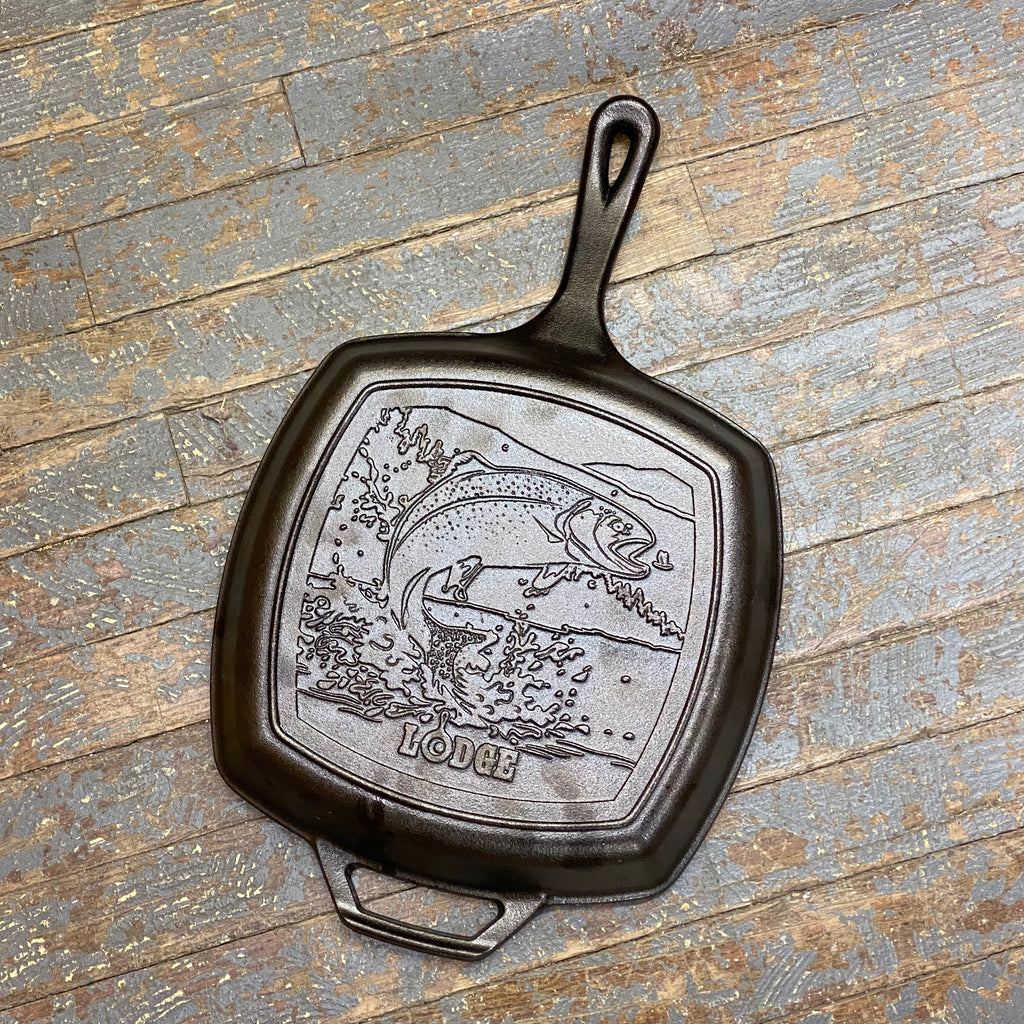  Lodge Wildlife Series-10.5 Cast Iron Griddle with