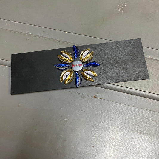 Bottle Cap Flower Design Sign Horizontal Black Sprecher